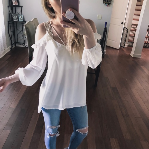She and Sky Tops - LONG SLEEVE COLD SHOULDER TOP OFF WHITE